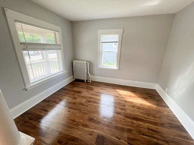Photo - 1317-1319 Forest Street N Unit 1317-1