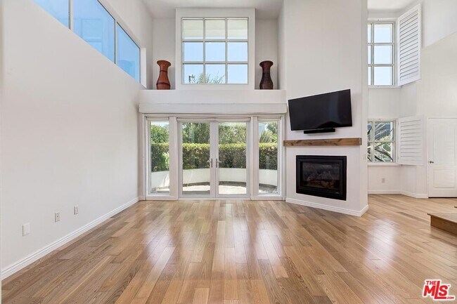 Photo - 1248 24th St Condo Unit 1