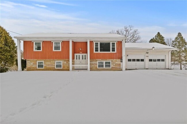 Building Photo - 786 5 Mile Line Road Rental