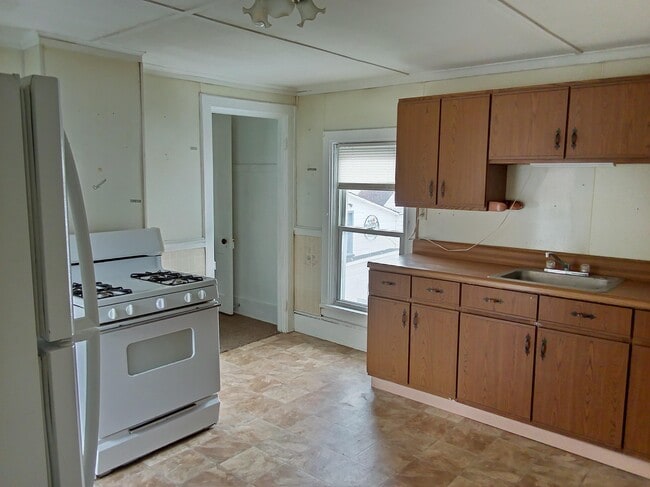 Photo - 24 Jay St Unit Apt. 2 upstairs