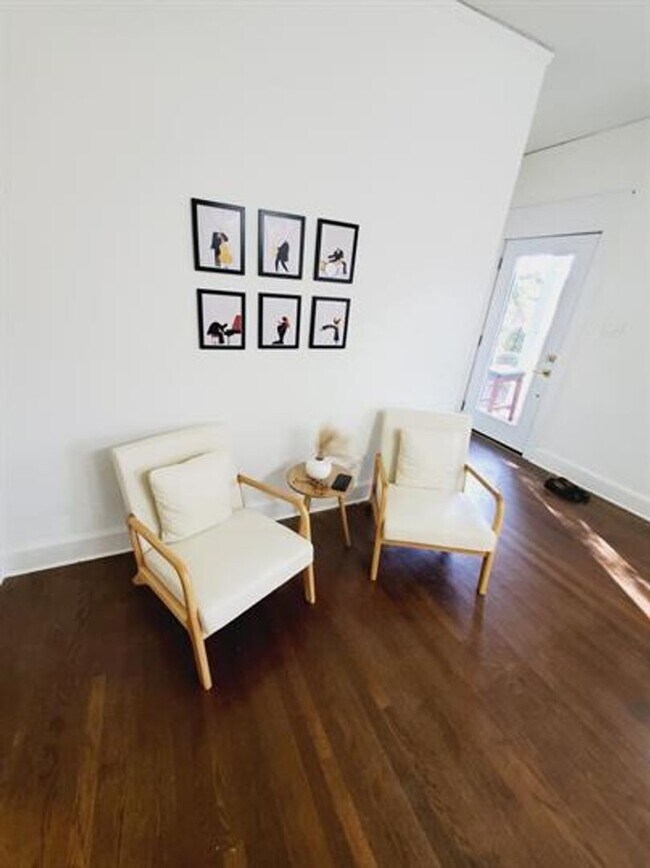 Photo - Beautiful Spacious 4 BD Home and 1 BD Back House with Pool!! Right Across Rhodes College, Perfect...