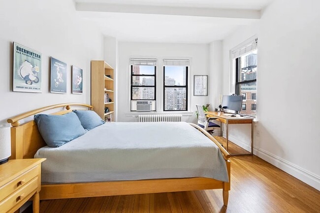 Photo - 157 E 72nd St Unit 23H