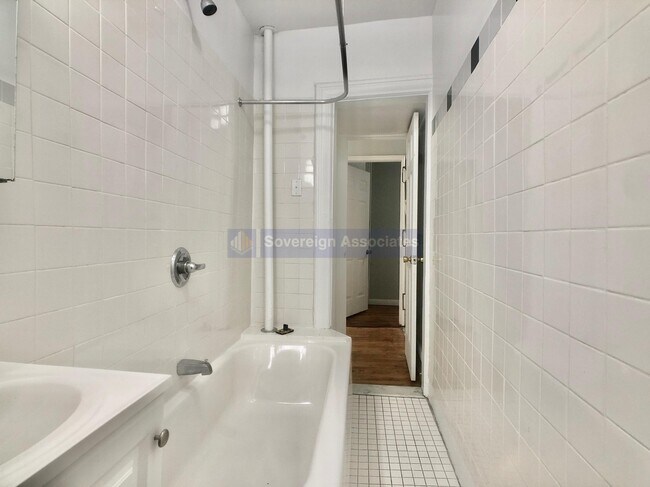 182 Claremont Ave Unit 3