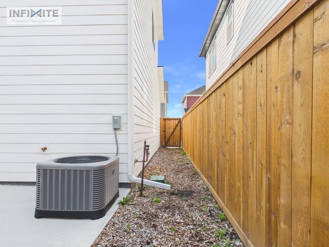 Photo - 4814 Briarwood Ln