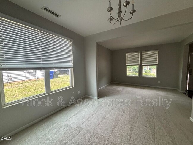 Photo - 4 White Spruce Ct