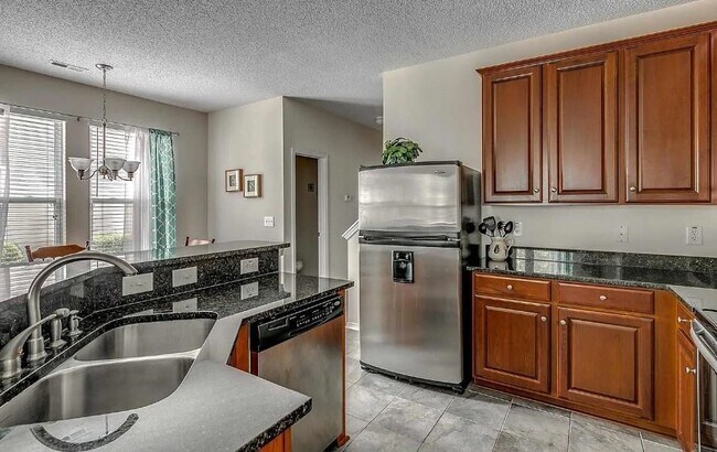 Photo - 320 Kiskadee Loop