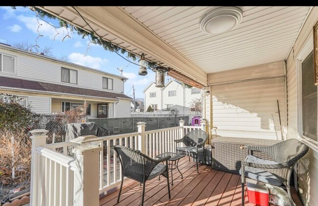 Área de reunión - 31 Greentree Ln