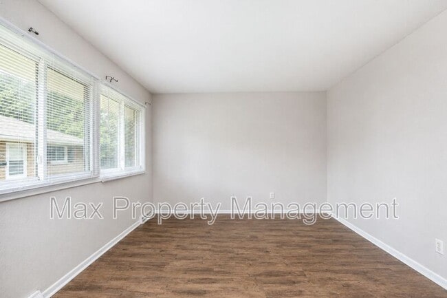 Photo - 3420 SW 8th St