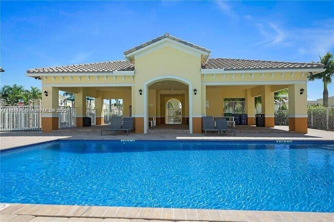 Building Photo - 4030 NW 11th St Rental
