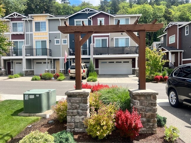 Photo - Beautiful Sunridge Townhome in Kent.