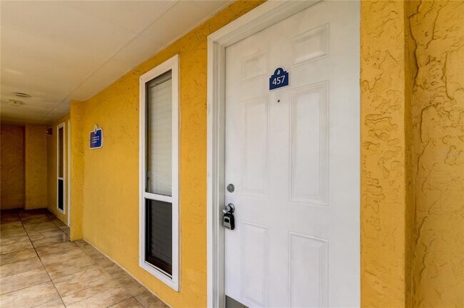 Building Photo - 2506 N Rocky Point Dr Unit 457 Rental