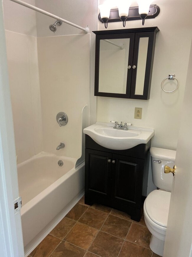 Photo - Redden Gardens - Dover NH