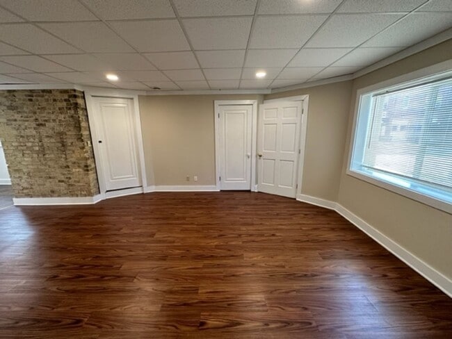 Photo - 2500 N Bartlett Ave Unit 2500