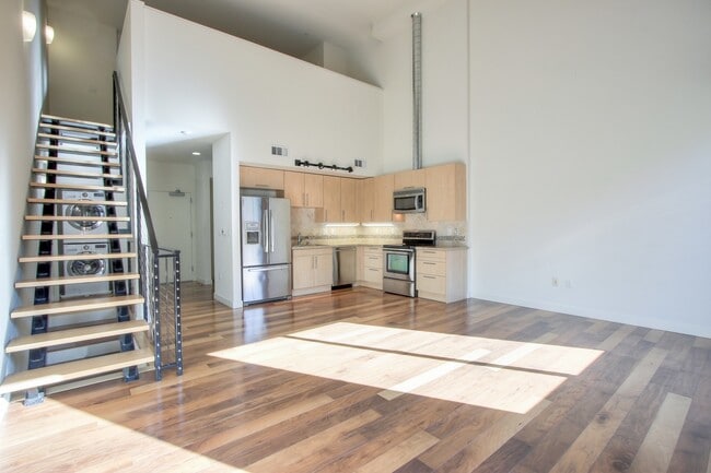 Photo - 3 Level Loft at Plant 51- 2 Bed/2 Bath - Exposed Brick Unit 2113