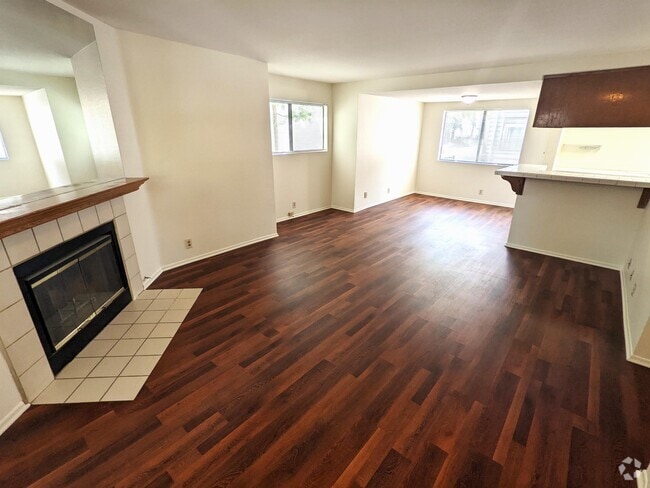 Building Photo - 279 E Glenarm St Rental