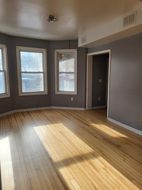 Photo - 93 Hopkins Pl