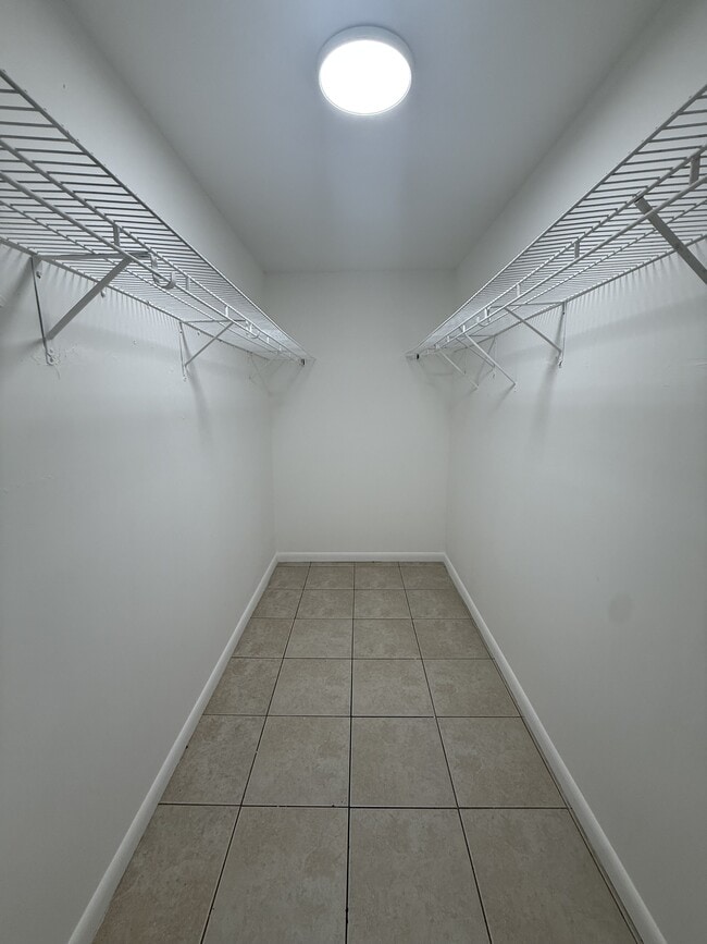 2916 NW 55th Ave