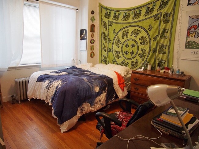 Photo - BRIGHTON 4 BED/2 BATH AVAILABLE 9/1 ~ HT/HW INCLUDED, GREEN LINE ACCESS