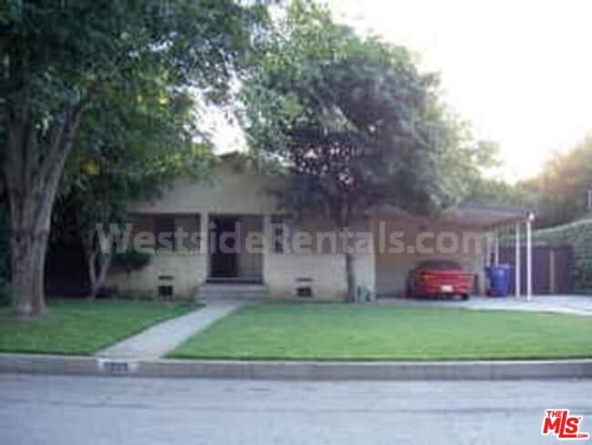 Building Photo - 5723 Stansbury Ave