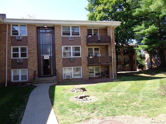 Building Photo - 241 Kearsing Pkwy Unit D Rental