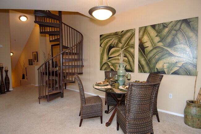 Escaleras B3 - RN Properties La Terraza, LLC