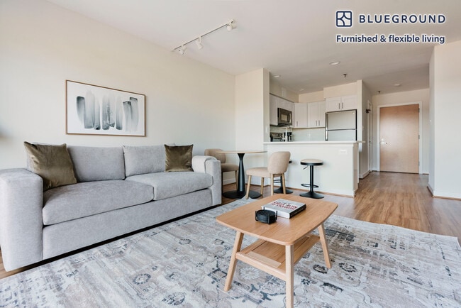 Photo - 2500 Clarendon Blvd Unidad FL8-ID1167