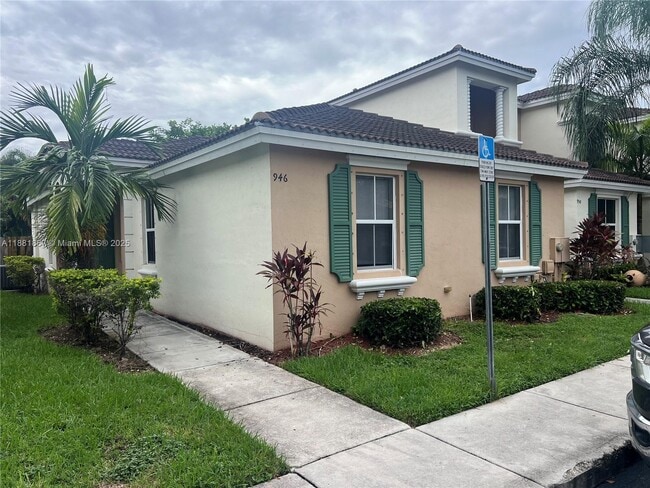 Building Photo - 946 NE 42nd Terrace Rental
