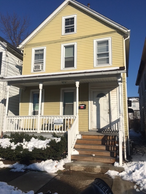 Building Photo - 23 Hartwell St Rental