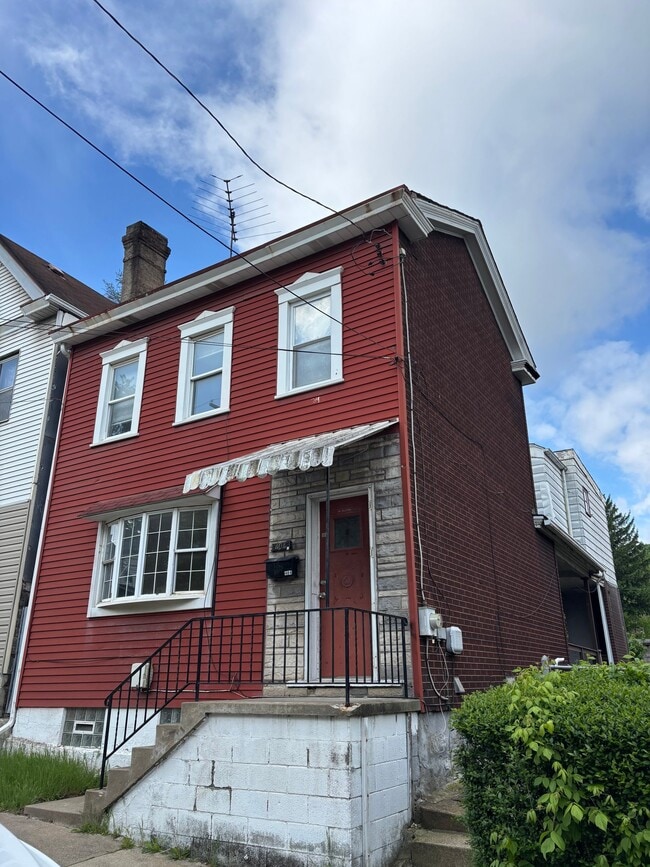 Photo - 404 Curtin Ave