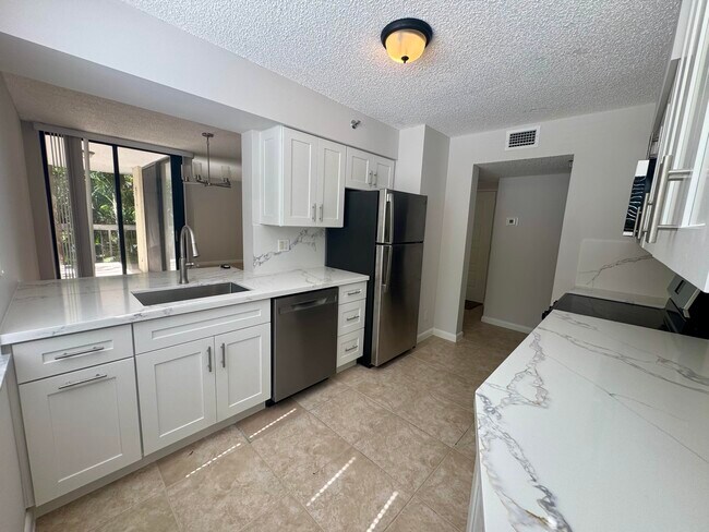 Photo - 955 Egret Cir Unit 201