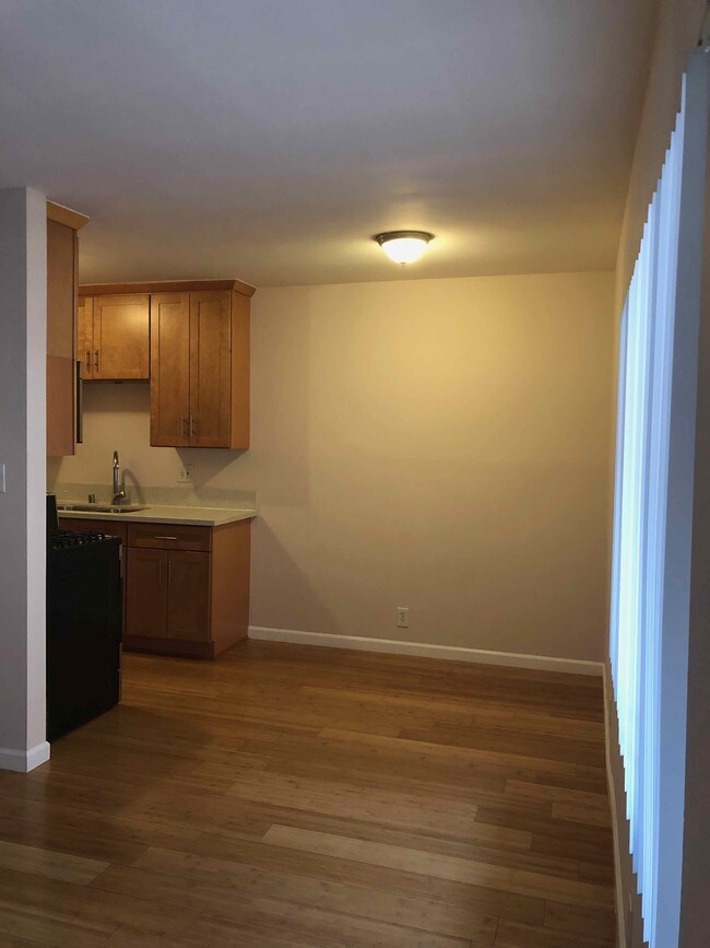 Photo - 2624 6th St Apartments Unit 7