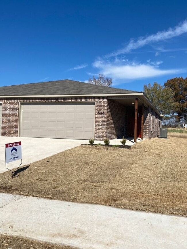 Photo - Available Now! Spacious 3-Bedroom, 2-Bath Duplex in Lawlis Ranch with Open-Concept Living