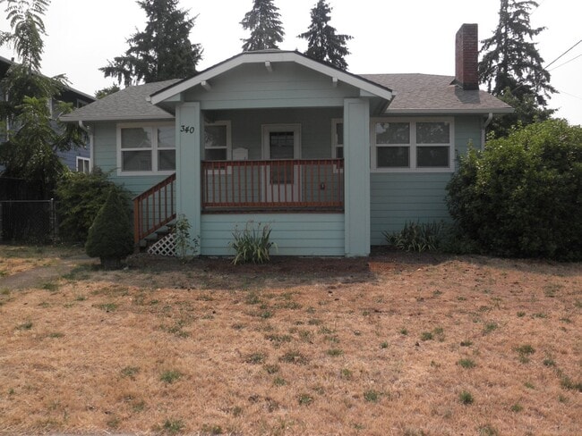 Building Photo - Charming home with basement