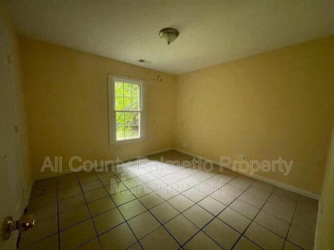 Photo - 204 A St Unit B