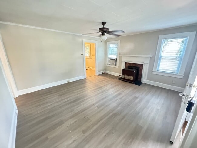 Photo - 1 Bed / 1 Bath Duplex Near Downtown Concord