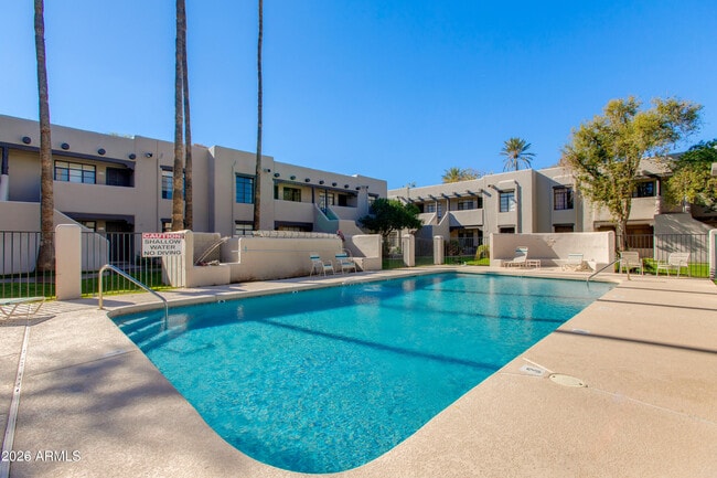 Photo - 1449 E Highland Ave