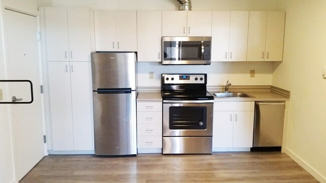 APT #204 - 822 N Killingsworth St Unit #204 Rental