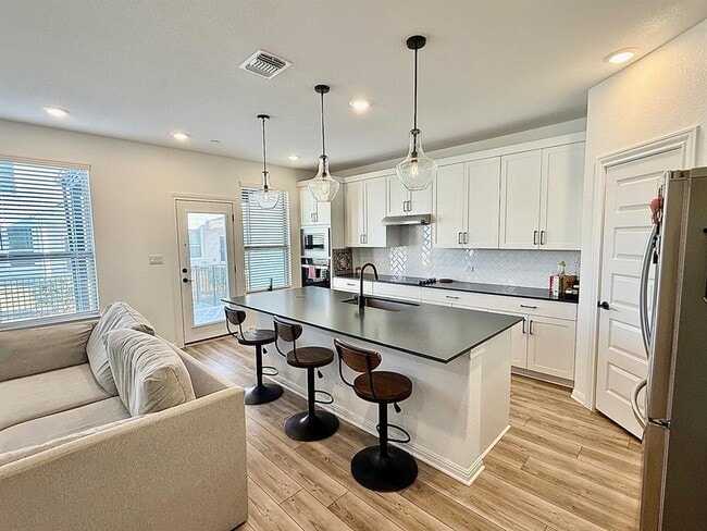 Photo - 2725 Woodall Dr