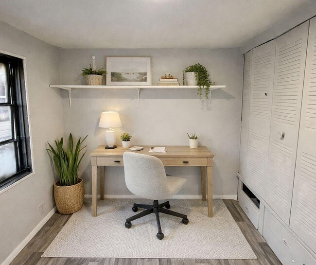 Photo - 108 Southland Ct