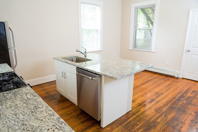 Photo - 18 Ashley St Unidad #1