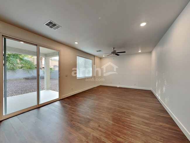 Photo - 6627 S 42nd Dr