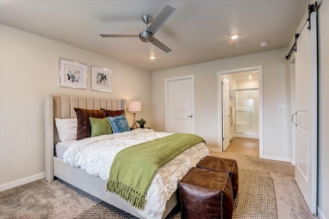 Photo - Whispering Oak Apartments