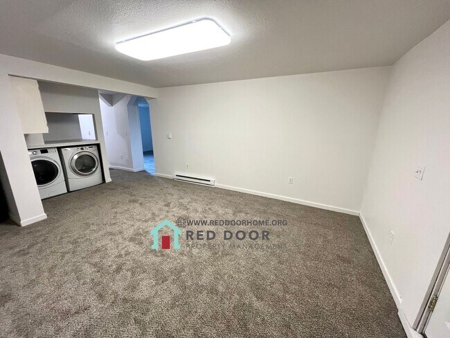 Photo - 706-42A 42A St N Unit Downstairs