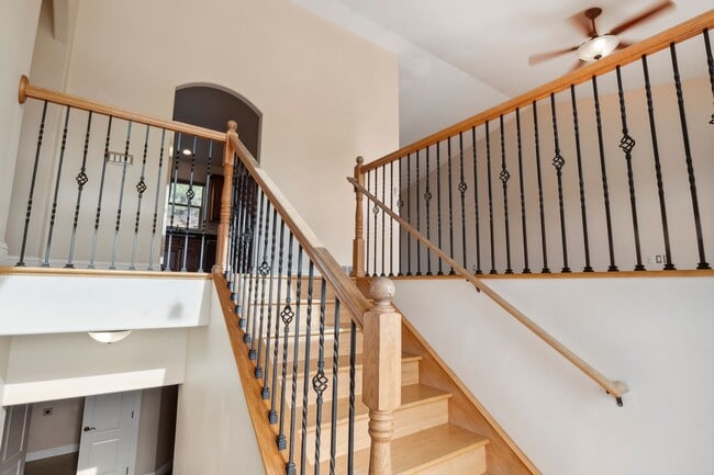 Photo - Beautiful Woodridge Home