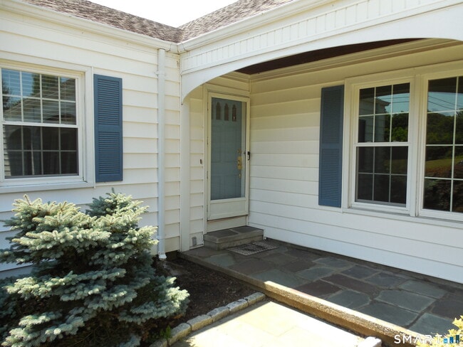 Photo - 16 Shorelands Dr