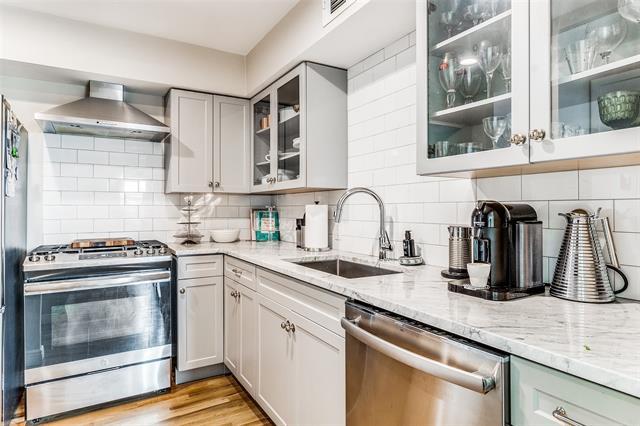 Photo - 15904 Archwood Ln Unit 1020