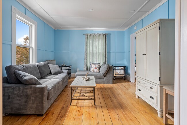 Photo - 8 Weston St Unit 2