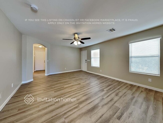 Photo - 927 S 239th Ln