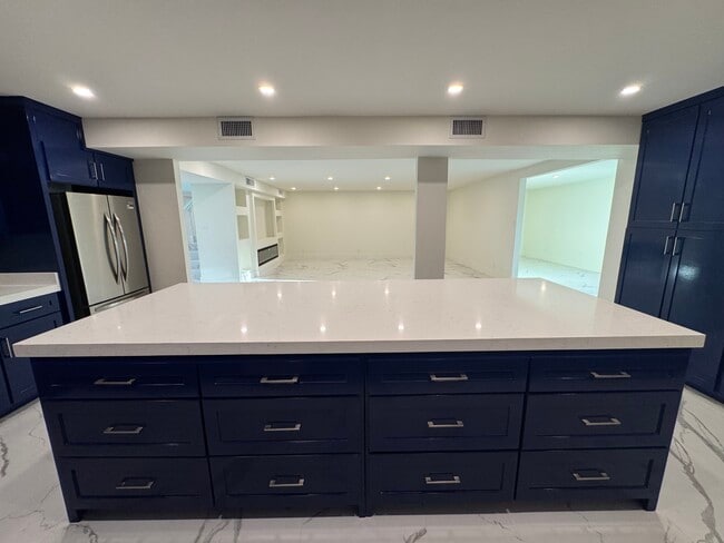 Photo - 13 Royale Cir