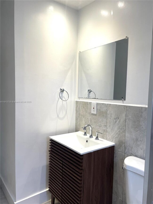 Photo - 219 SW 9th Ave Unit 1